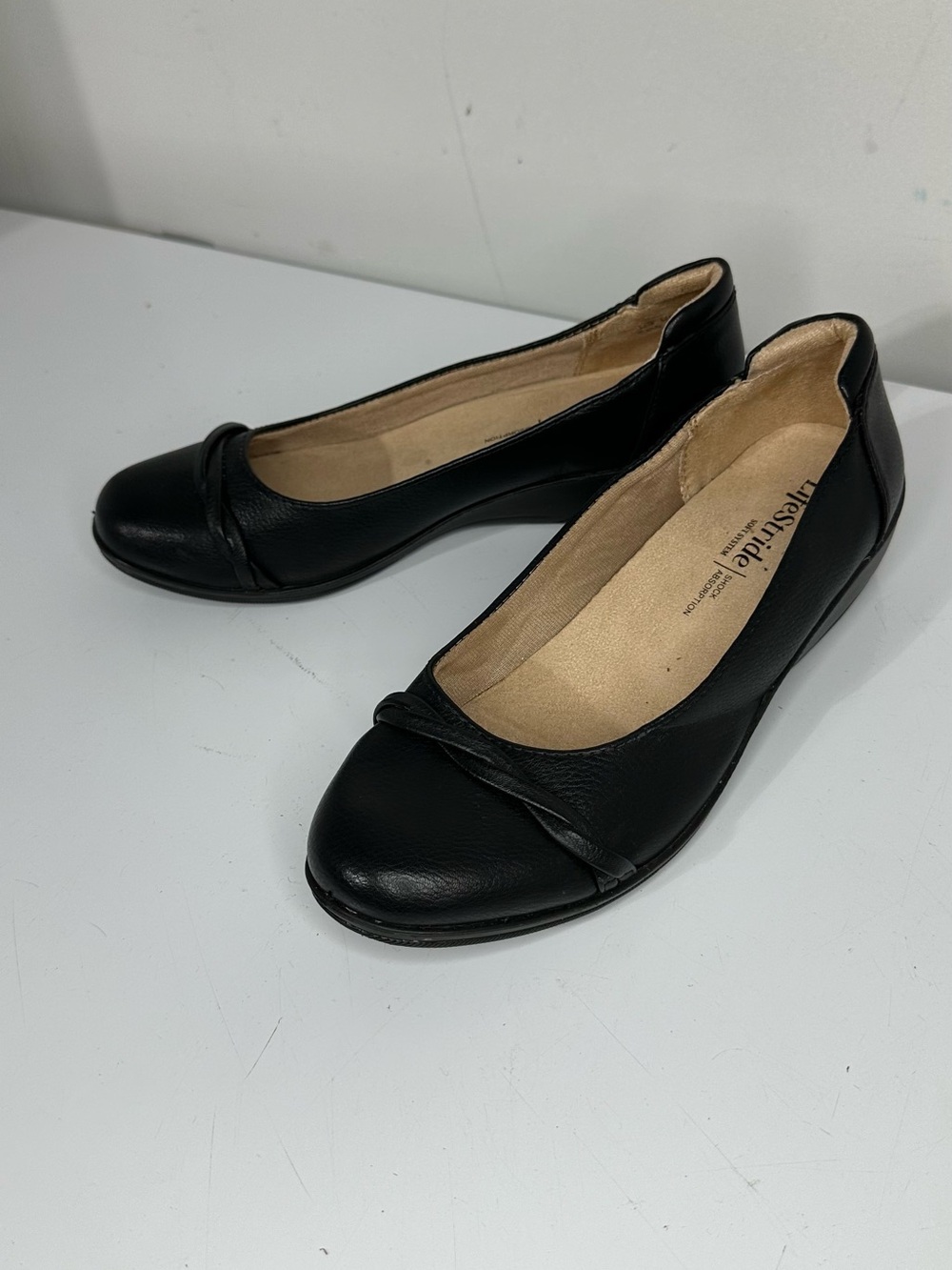 Life Stride Black Leather Knot Ballet Flats